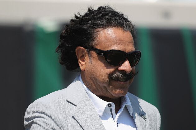JACKSONVILLE, FL - SEPTEMBER 17:  Team owner Shahid Khan of the Jacksonville Jaguars walks out to the field prior to the start of their game against the Tennessee Titans at EverBank Field on September 17, 2017 in Jacksonville, Florida.  (Photo by Logan Bowles/Getty Images)
