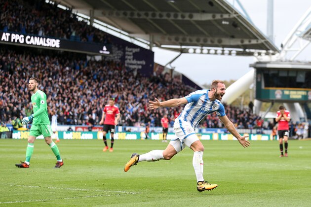 HUDDERSFIELD, ENGLAND - OCTOBER 21: Laurent Depoitre of Huddersfield Town celebrates after scoring a goal to make it 2-0 during the Premier League match between Huddersfield Town and Manchester United at John Smith's Stadium on October 21, 2017 in Huddersfield, England. (Photo by Robbie Jay Barratt - AMA/Getty Images)