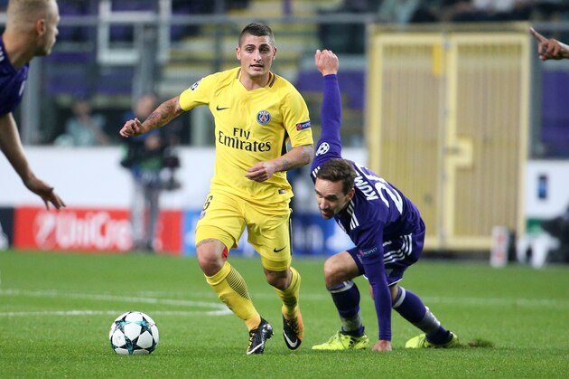 BRUSSELS, BELGIUM - OCTOBER 18: Marco Verratti of PSG, Sven Kums of Anderlecht during the UEFA Champions League match between RSC Anderlecht and Paris Saint Germain (PSG) at Constant Vanden Stock Stadium on October 18, 2017 in Anderlecht, Brussels, Belgium. (Photo by Jean Catuffe/Getty Images)