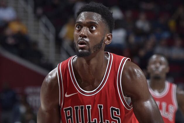 CLEVELAND, OH - OCTOBER 10:  Bobby Portis #5 of the Chicago Bulls shoots a free throw against the Cleveland Cavaliers on October 10, 2017 at Quicken Loans Arena in Cleveland, Ohio. NOTE TO USER: User expressly acknowledges and agrees that, by downloading and/or using this Photograph, user is consenting to the terms and conditions of the Getty Images License Agreement. Mandatory Copyright Notice: Copyright 2017 NBAE (Photo by David Liam Kyle/NBAE via Getty Images)