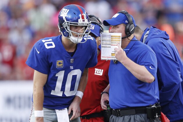 TAMPA, FL - OCTOBER 01: Head coach Ben McAdoo and Eli Manning #10 of the New York Giants look on during a game against the Tampa Bay Buccaneers at Raymond James Stadium on October 1, 2017 in Tampa, Florida. The Bucs defeated the Giants 25-23. (Photo by Joe Robbins/Getty Images)