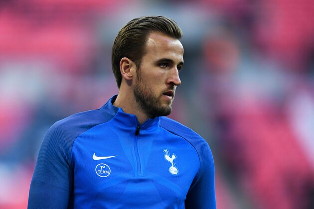 LONDON, ENGLAND - OCTOBER 22:  Harry Kane of Tottenham Hotspur looks on during the wamr up prior to the Premier League match between Tottenham Hotspur and Liverpool at Wembley Stadium on October 22, 2017 in London, England.  (Photo by David Ramos/Getty Images)