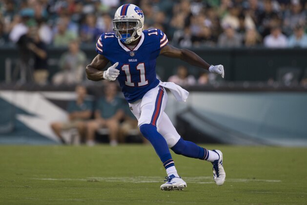 PHILADELPHIA, PA - AUGUST 17: Zay Jones #11 of the Buffalo Bills plays against the Philadelphia Eagles the preseason game at Lincoln Financial Field on August 17, 2017 in Philadelphia, Pennsylvania. The Eagles defeated the Bills 20-16. (Photo by Mitchell Leff/Getty Images)