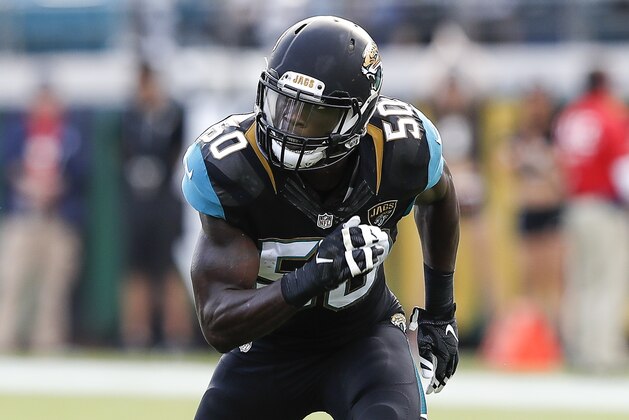 JACKSONVILLE, FL - DECEMBER 4: Linebacker Telvin Smith #50 of the Jacksonville Jaguars during the game against the Denver Broncos at EverBank Field on December 4, 2016 in Jacksonville, Florida. The Broncos defeated the Jaguars 20 to 10. (Photo by Don Juan Moore/Getty Images)