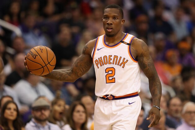 PHOENIX, AZ - OCTOBER 18:  Eric Bledsoe #2 of the Phoenix Suns handles the ball during the first half of the NBA game ao at Talking Stick Resort Arena on October 18, 2017 in Phoenix, Arizona.  NOTE TO USER: User expressly acknowledges and agrees that, by downloading and or using this photograph, User is consenting to the terms and conditions of the Getty Images License Agreement.  (Photo by Christian Petersen/Getty Images)