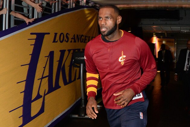 LOS ANGELES, CA - MARCH 19: LeBron James #23 of the Cleveland Cavaliers heads out to the court before the game against the Los Angeles Lakers on March 19, 2017 at STAPLES Center in Los Angeles, California. NOTE TO USER: User expressly acknowledges and agrees that, by downloading and/or using this Photograph, user is consenting to the terms and conditions of the Getty Images License Agreement. Mandatory Copyright Notice: Copyright 2016 NBAE (Photo by Andrew D. Bernstein/NBAE via Getty Images)