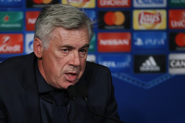 PARIS, FRANCE - SEPTEMBER 27: Coach of Bayern Munich Carlo Ancelotti answers to the media following the UEFA Champions League group B match between Paris Saint-Germain (PSG) and Bayern Muenchen (Bayern Munich) at Parc des Princes on September 27, 2017 in Paris, France. (Photo by Jean Catuffe/Getty Images)