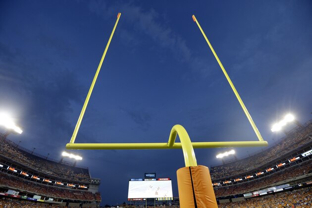 A goal post in Nissan Stadium is seen in the second half of an NCAA college football game between Tennessee and Bowling Green Saturday, Sept. 5, 2015, in Nashville, Tenn. Tennessee won 59-30. (AP Photo/Mark Humphrey)
