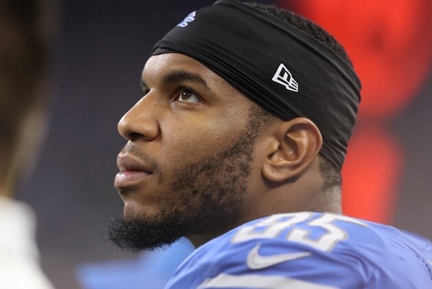 DETROIT, MI - OCTOBER 08: Eric Ebron #85 of the Detroit Lions watches the video board during the fourth quarter of the game against the Carolina Panthers at Ford Field on October 8, 2017 in Detroit, Michigan. Carolina Panthers defeated the Detroit Lions 27-24. (Photo by Leon Halip/Getty Images) (Photo by Leon Halip/Getty Images)