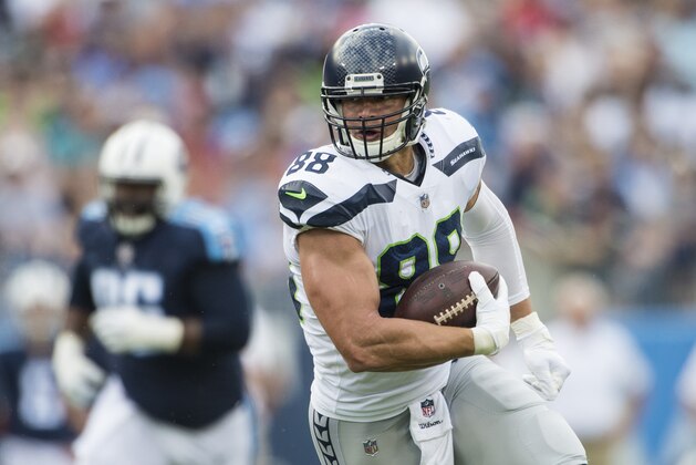 NASHVILLE, TN - SEPTEMBER 24:  Tight end Jimmy Graham #88 of the Seattle Seahawks carries the ball during a NFL game against the Tennessee Titans at Nissan Stadium on September 24, 2017 in Nashville, Tennessee.  (Photo by Ronald C. Modra/Sports Imagery/Getty Images)