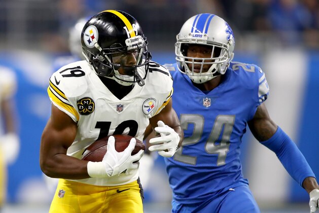DETROIT, MI - OCTOBER 29: Wide receiver JuJu Smith-Schuster #19 of the Pittsburgh Steelers runs with the ball after a making a catch against cornerback Nevin Lawson #24 of the Detroit Lions at Ford Field on October 29, 2017 in Detroit, Michigan. (Photo by Gregory Shamus/Getty Images) DETROIT, MI - OCTOBER 29: Wide receiver JuJu Smith-Schuster #19 of the Pittsburgh Steelers runs with the ball after a making a catch against cornerback Nevin Lawson #24 of the Detroit Lions at Ford Field on October 29, 2017 in Detroit, Michigan. (Photo by Gregory Shamus/Getty Images)