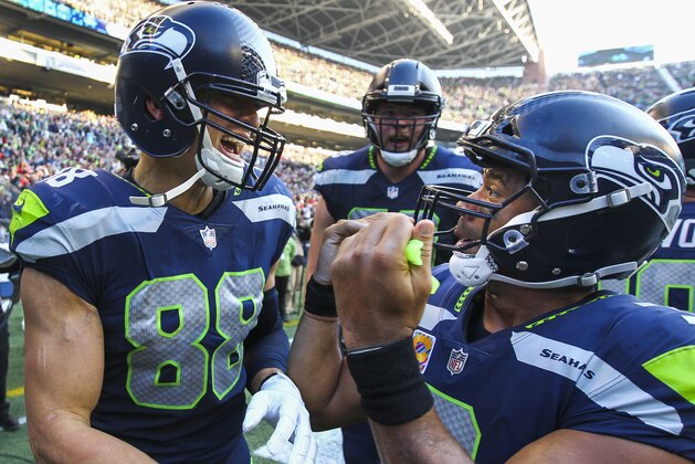 SEATTLE, WA - OCTOBER 29:  Tight end Jimmy Graham #88 of the Seattle Seahawks celebrates his touchdown with 21 seconds left in the game with Russell Wilson #3 against the Houston Texans at CenturyLink Field on October 29, 2017 in Seattle, Washington. (Photo by Jonathan Ferrey/Getty Images)
