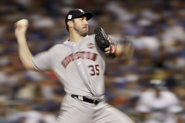 Houston Astros starting pitcher Justin Verlander throws Los Angeles Dodgers during the fifth inning of Game 2 of baseball's World Series Wednesday, Oct. 25, 2017, in Los Angeles. (AP Photo/Matt Slocum)