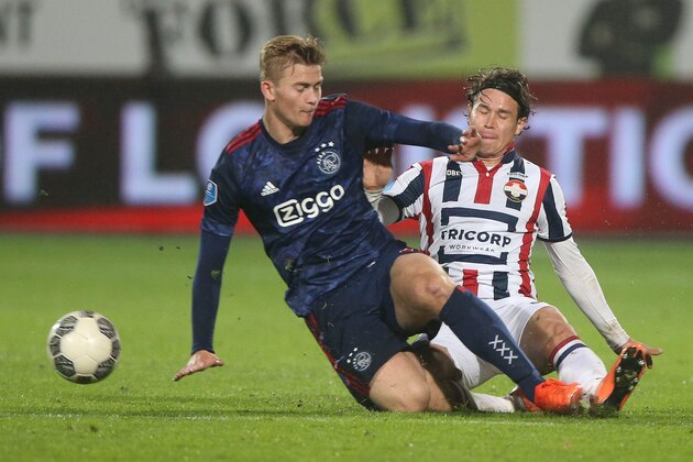 Matthijs de Ligt of Ajax, Etien Velikonja of Willem II during the Dutch Eredivisie match between Willem II Tilburg and Ajax Amsterdam at Koning Willem II stadium on October 28, 2017 in Tilburg, The Netherlands(Photo by VI Images via Getty Images)