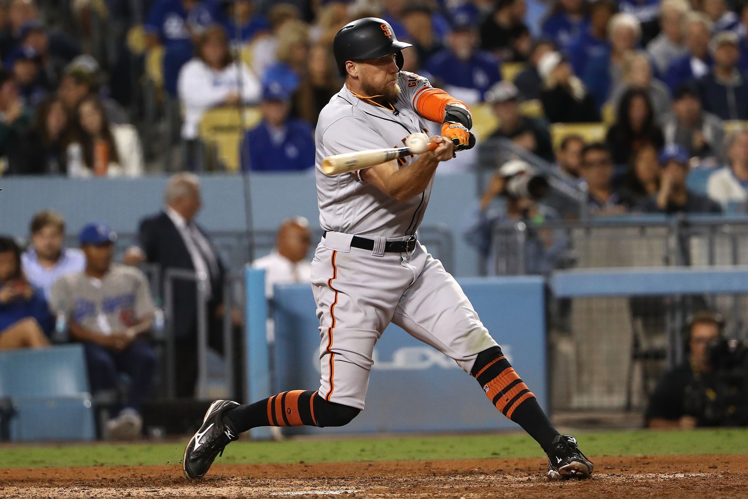 LOS ANGELES, CA - SEPTEMBER 22:  Hunter Pence #8 of the San Francisco Giants bats in the eighth inning during the MLB game against the Los Angeles Dodgers at Dodger Stadium on September 22, 2017 in Los Angeles, California. The Dodgers defeated the San Francisco Giants 4-2 to clinch their fifth straight National League West title.  (Photo by Victor Decolongon/Getty Images)
