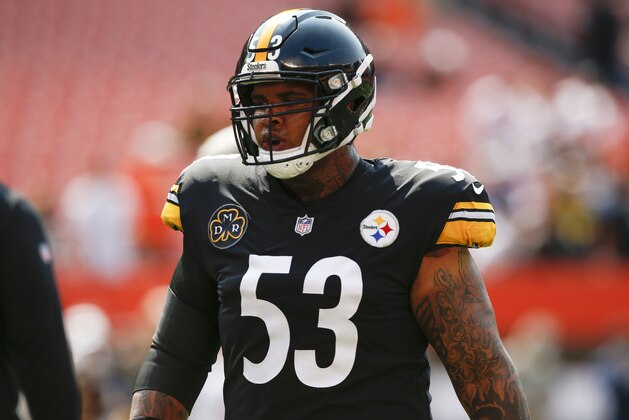 Pittsburgh Steelers center Maurkice Pouncey warms up before an NFL football game against the Cleveland Browns, Sunday, Sept. 10, 2017, in Cleveland. (AP Photo/Ron Schwane)