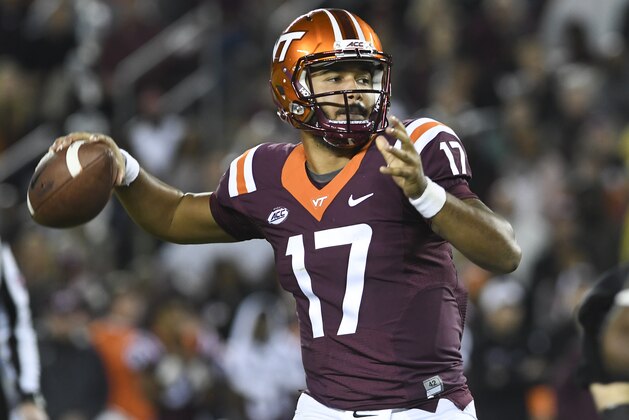 BLACKSBURG, VA - OCTOBER 28: Quarterback Josh Jackson #17 of the Virginia Tech Hokies throws against the Duke Blue Devils in the first half at Lane Stadium on October 28, 2017 in Blacksburg, Virginia. (Photo by Michael Shroyer/Getty Images)