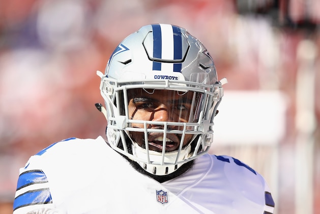 SANTA CLARA, CA - OCTOBER 22:  Ezekiel Elliott #21 of the Dallas Cowboys stands on the sidelines during their game against the San Francisco 49ers at Levi's Stadium on October 22, 2017 in Santa Clara, California.  (Photo by Ezra Shaw/Getty Images)