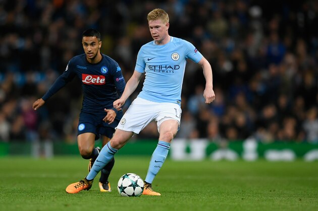 MANCHESTER, ENGLAND - OCTOBER 17:  Kevin de Bruyne of Manchester City in action during the UEFA Champions League group F match between Manchester City and SSC Napoli at Etihad Stadium on October 17, 2017 in Manchester, United Kingdom.  (Photo by Stu Forster/Getty Images)