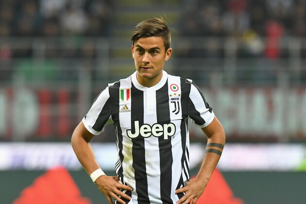 MILAN, ITALY - OCTOBER 28:  Paulo Exequiel Dybala of Juventus looks on during the Serie A match between AC Milan and Juventus at Stadio Giuseppe Meazza on October 28, 2017 in Milan, Italy.  (Photo by Alessandro Sabattini/Getty Images)