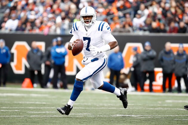 CINCINNATI, OH - OCTOBER 29:  Jacoby Brissett #7 of the Indianapolis Colts runs with the ball against the Cincinnati Bengals at Paul Brown Stadium on October 29, 2017 in Cincinnati, Ohio.  (Photo by Andy Lyons/Getty Images)