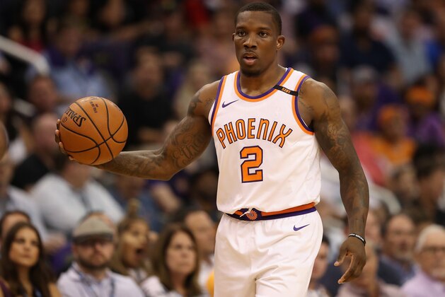 PHOENIX, AZ - OCTOBER 18:  Eric Bledsoe #2 of the Phoenix Suns handles the ball during the first half of the NBA game ao at Talking Stick Resort Arena on October 18, 2017 in Phoenix, Arizona.  NOTE TO USER: User expressly acknowledges and agrees that, by downloading and or using this photograph, User is consenting to the terms and conditions of the Getty Images License Agreement.  (Photo by Christian Petersen/Getty Images)