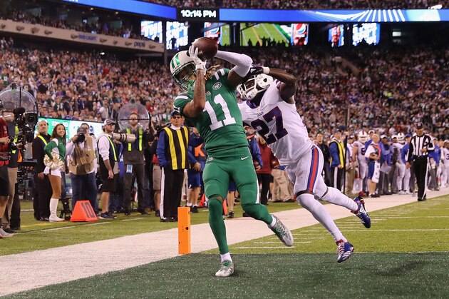 EAST RUTHERFORD, NJ - NOVEMBER 02:  Wide receiver Robby Anderson #11 of the New York Jets makes a touchdown catch against cornerback Tre'Davious White #27 of the Buffalo Bills during the third quarter of the game at MetLife Stadium on November 2, 2017 in East Rutherford, New Jersey.  (Photo by Elsa/Getty Images)