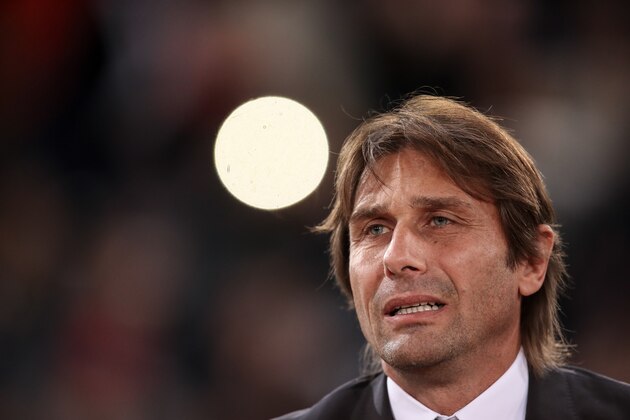 ROME, ITALY - OCTOBER 31: Antonio Conte manager of Chelsea during the UEFA Champions League group C match between AS Roma and Chelsea FC at Stadio Olimpico on October 31, 2017 in Rome, Italy. (Photo by Robbie Jay Barratt - AMA/Getty Images)