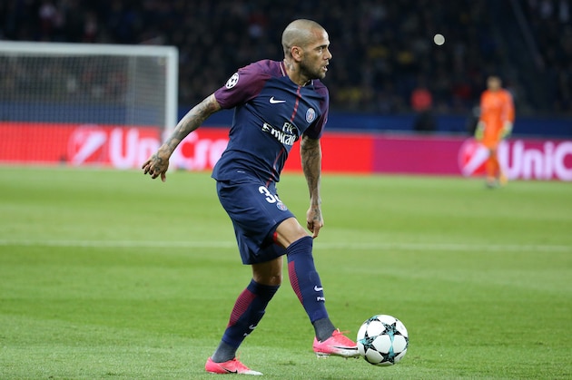 PARIS, FRANCE - OCTOBER 31: Dani Alves aka Daniel Alves of PSG during the UEFA Champions League group B match between Paris Saint-Germain (PSG) and RSC Anderlecht at Parc des Princes on October 31, 2017 in Paris, France. (Photo by Jean Catuffe/Getty Images)