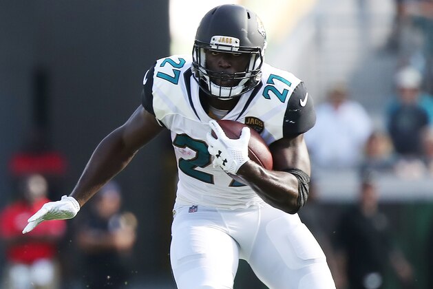 JACKSONVILLE, FL - OCTOBER 15:  Leonard Fournette #27 of the Jacksonville Jaguars runs with the football in the first half of their game against the Los Angeles Rams at EverBank Field on October 15, 2017 in Jacksonville, Florida.  (Photo by Logan Bowles/Getty Images)