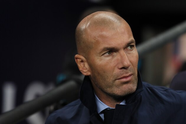 LONDON, ENGLAND - NOVEMBER 01: Zinedine Zidane manager / head coach of Real Madrid during the UEFA Champions League group H match between Tottenham Hotspur and Real Madrid at Wembley Stadium on November 1, 2017 in London, United Kingdom. (Photo by Matthew Ashton - AMA/Getty Images)