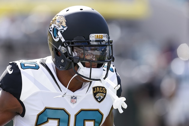 JACKSONVILLE, FL - OCTOBER 15: Cornerback Jalen Ramsey #20 of the Jacksonville Jaguars during the game against the Los Angeles Rams at EverBank Field on October 15, 2017 in Jacksonville, Florida. The Rams defeated the Jaguars 27 to 17. (Photo by Don Juan Moore/Getty Images)