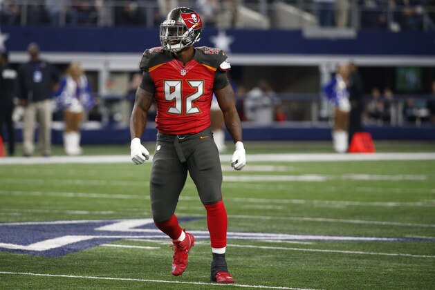Tampa Bay Buccaneers' William Gholston lines up against the Dallas Cowboys during an NFL football game, Sunday, Dec. 18, 2016, in Arlington, Texas. (AP Photo/Michael Ainsworth)