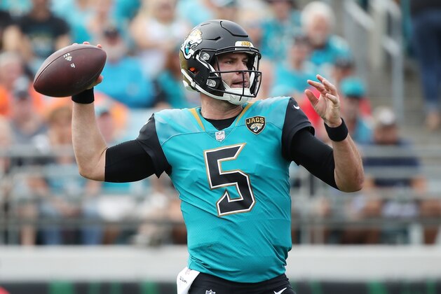 JACKSONVILLE, FL - NOVEMBER 05:  Blake Bortles #5 of the Jacksonville Jaguars looks to pass the football in the first half of their game against the Cincinnati Bengals at EverBank Field on November 5, 2017 in Jacksonville, Florida.  (Photo by Logan Bowles/Getty Images)