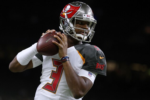 NEW ORLEANS, LA - NOVEMBER 05:  Jameis Winston #3 of the Tampa Bay Buccaneers warms up before a game against the New Orleans Saints at Mercedes-Benz Superdome on November 5, 2017 in New Orleans, Louisiana.  (Photo by Jonathan Bachman/Getty Images)