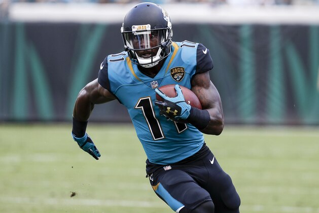 JACKSONVILLE, FL - NOVEMBER 5: Wide Receiver Marqise Lee #11 of the Jacksonville Jaguars on a catch play during the game against the Cincinnati Bengals at EverBank Field on November 5, 2017 in Jacksonville, Florida. The Jaguars defeated the Bengals 23 to 7. (Photo by Don Juan Moore/Getty Images) JACKSONVILLE, FL - NOVEMBER 5: Wide Receiver Marqise Lee #11 of the Jacksonville Jaguars on a catch play during the game against the Cincinnati Bengals at EverBank Field on November 5, 2017 in Jacksonville, Florida. The Jaguars defeated the Bengals 23 to 7. (Photo by Don Juan Moore/Getty Images)