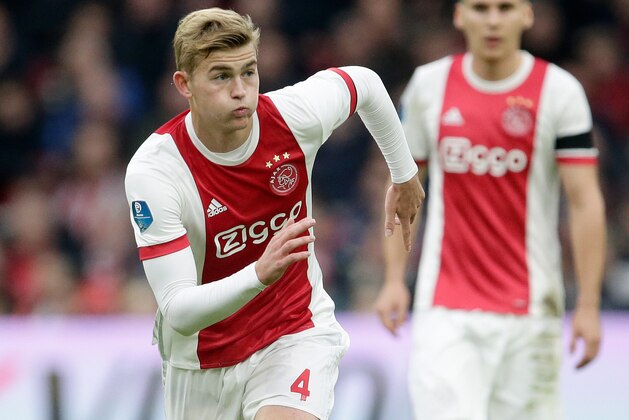 AMSTERDAM, NETHERLANDS - NOVEMBER 5: Matthijs de Ligt of Ajax  during the Dutch Eredivisie  match between Ajax v FC Utrecht at the Johan Cruijff Arena on November 5, 2017 in Amsterdam Netherlands (Photo by Eric Verhoeven/Soccrates/Getty Images)
