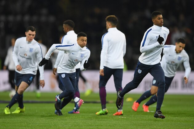 DORTMUND, GERMANY - MARCH 22: Jesse Lingard of England (L) and Marcus Rashford of England (R) warm up prior to the international friendly match between Germany and England at Signal Iduna Park on March 22, 2017 in Dortmund, Germany.  (Photo by Shaun Botterill/Getty Images)