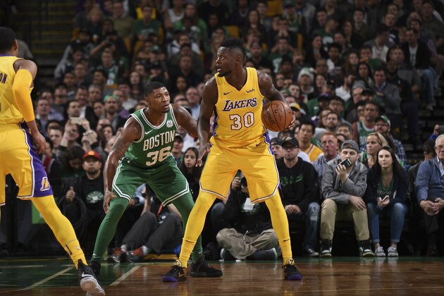 BOSTON, MA - NOVEMBER 8: Julius Randle #30 of the Los Angeles Lakers handles the ball against the Boston Celtics on November 8, 2017 at the TD Garden in Boston, Massachusetts.  NOTE TO USER: User expressly acknowledges and agrees that, by downloading and or using this photograph, User is consenting to the terms and conditions of the Getty Images License Agreement. Mandatory Copyright Notice: Copyright 2017 NBAE  (Photo by Brian Babineau/NBAE via Getty Images)