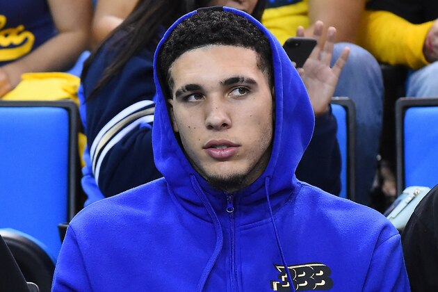 LOS ANGELES, CA - MARCH 01:  (L-R) LaMelo and LiAngelo Ball attend the game between the UCLA Bruins and the Washington Huskies at Pauley Pavilion on March 1, 2017 in Los Angeles, California.  (Photo by Jayne Kamin-Oncea/Getty Images)