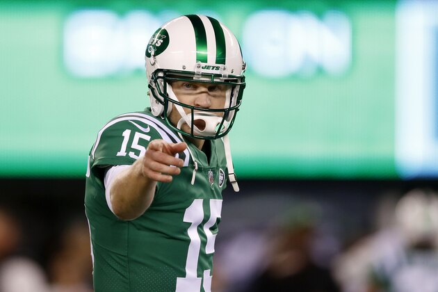 New York Jets quarterback Josh McCown works out prior to an NFL football game against the Buffalo Bills, Thursday, Nov. 2, 2017, in East Rutherford, N.J. (AP Photo/Kathy Willens)