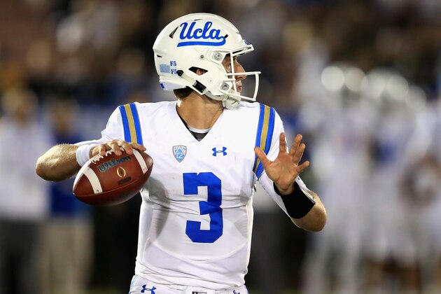 PASADENA, CA - SEPTEMBER 30:  Josh Rosen #3 of the UCLA Bruins looks to pass during the second half of a game against the Colorado Buffaloes  at the Rose Bowl on September 30, 2017 in Pasadena, California.  (Photo by Sean M. Haffey/Getty Images)