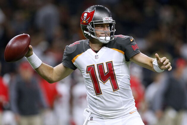 NEW ORLEANS, LA - NOVEMBER 05:  Ryan Fitzpatrick #14 of the Tampa Bay Buccaneers throws the ball during a game against the New Orleans Saints at the Mercedes-Benz Superdome on November 5, 2017 in New Orleans, Louisiana.  (Photo by Jonathan Bachman/Getty Images)