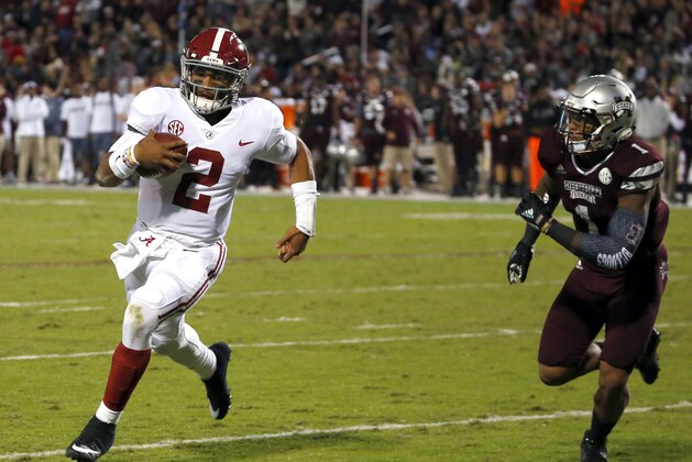STARKVILLE, MS - NOVEMBER 11:  Jalen Hurts #2 of the Alabama Crimson Tide gets around Brandon Bryant #1 of the Mississippi State Bulldogs for the touchdown during the first half of an NCAA football game at Davis Wade Stadium on November 11, 2017 in Starkville, Mississippi. (Photo by Butch Dill/Getty Images)