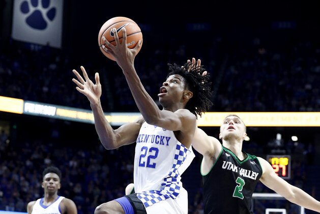 LEXINGTON, KY - NOVEMBER 10:  Shai Gilgeous-Alexander #22 of the Kentucky Wildcats shoots the ball against the Utah Valley Wolverines at Rupp Arena on November 10, 2017 in Lexington, Kentucky.  (Photo by Andy Lyons/Getty Images)