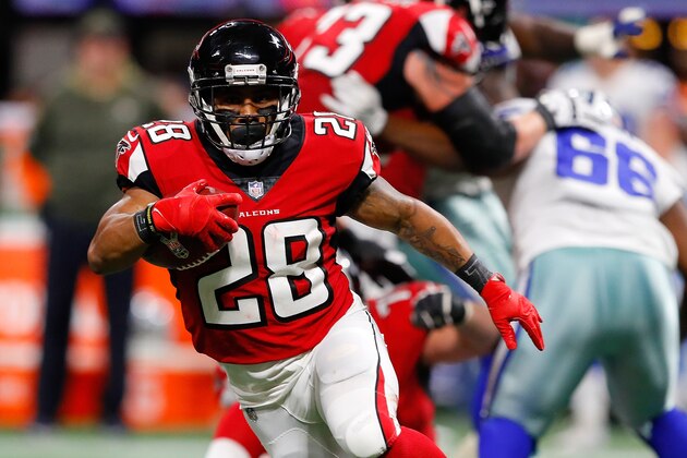 ATLANTA, GA - NOVEMBER 12: Terron Ward #28 of the Atlanta Falcons runs the ball during the second half against the Dallas Cowboys at Mercedes-Benz Stadium on November 12, 2017 in Atlanta, Georgia. (Photo by Kevin C.  Cox/Getty Images)
