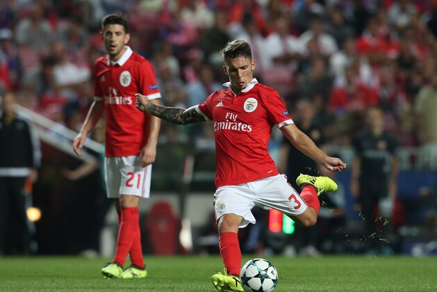 LISBON, PORTUGAL - SEPTEMBER 12: SL Benfica defender Alejandro Grimaldo from Spain in action during the UEFA Champions League match between SL Benfica and CSKA Moskva at Estadio da Luz on September 12, 2017 in Lisbon, Portugal.  (Photo by Gualter Fatia/Getty Images)