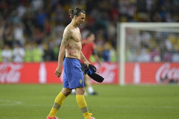 Sweden's Zlatan Ibrahimovic leaves the pitch after the Euro 2012 soccer championship Group D match between Sweden and England in Kiev, Ukraine, Friday, June 15, 2012. (AP Photo/Martin Meissner)