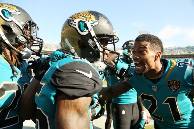 JACKSONVILLE, FL - NOVEMBER 05:  Jaydon Mickens #85 (L) and A.J. Bouye #21 of the Jacksonville Jaguars celebrate after Mickens scored a touchdown on a 63-yard punt return in the second half of their game against the Cincinnati Bengals at EverBank Field on November 5, 2017 in Jacksonville, Florida.  (Photo by Logan Bowles/Getty Images)