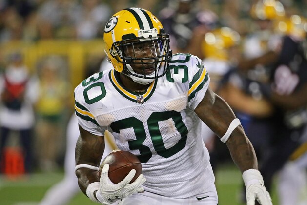 GREEN BAY, WI - SEPTEMBER 28:  Jamaal Williams #30 of the Green Bay Packers runs against the Chicago Bears at Lambeau Field on September 28, 2017 in Green Bay, Wisconsin. The Packers defeated the Bears 35-14.  (Photo by Jonathan Daniel/Getty Images)